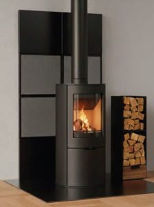 Modularna stenska zaščita Solaria za peči na drva in pelete